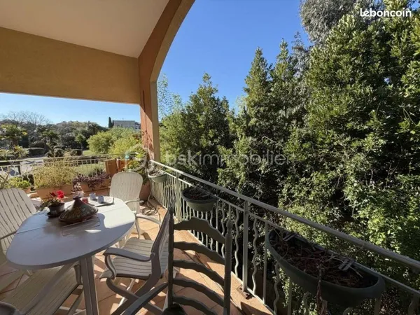 Appartement T4 115 m² - Dernier étage - Terrasse 25 m² - Centre La Croix‑Valmer