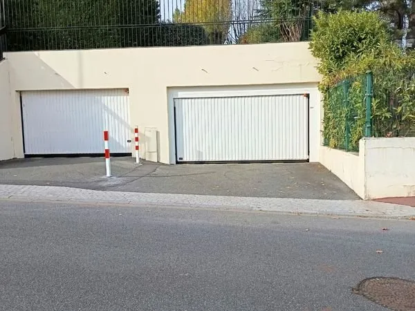 Place de parking sécurisé