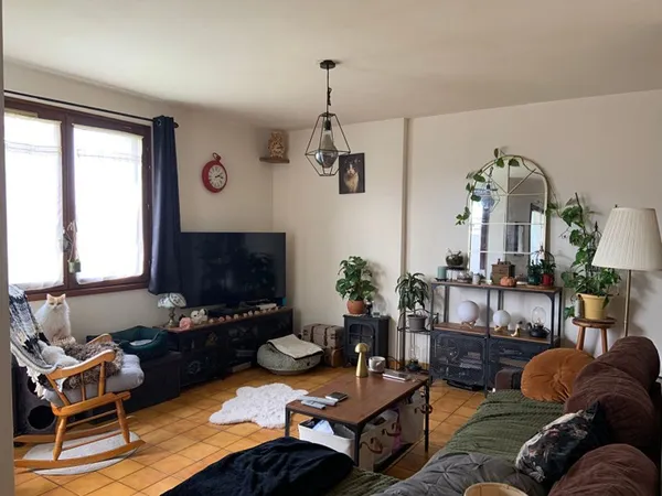 Appartement T2 + cave + 2 balcons
