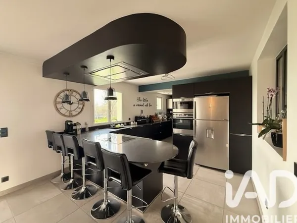 Maison 8 pièces 147 m²