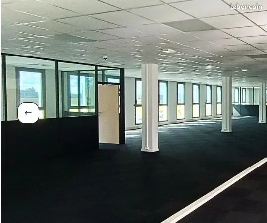 Bureau de 200 m²au 1er étage situé 129, Rue Edouard Delamare de Boutteville Bâtiment Hermione 76160 