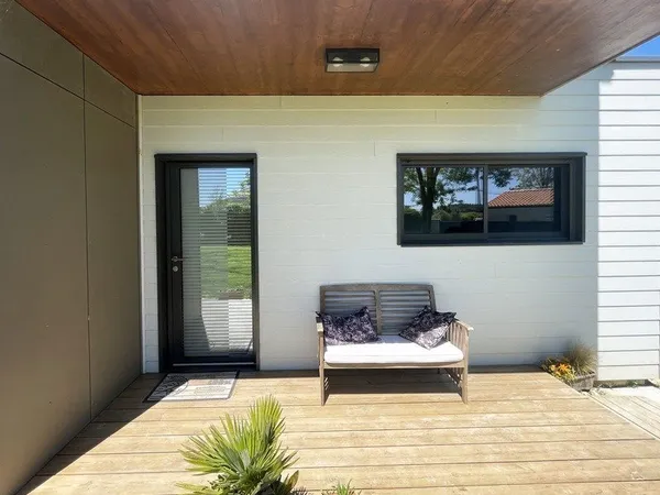 Dpt Charente Maritime (17), à vendre maison P8 avec petite maison P5 et piscine - Terrain de 2 282,0