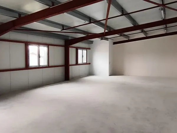 Bureau 100 m²