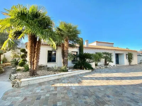 Maison 7 pièces 283 m²