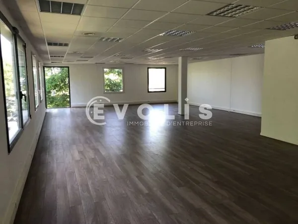 Bureaux 436 m²