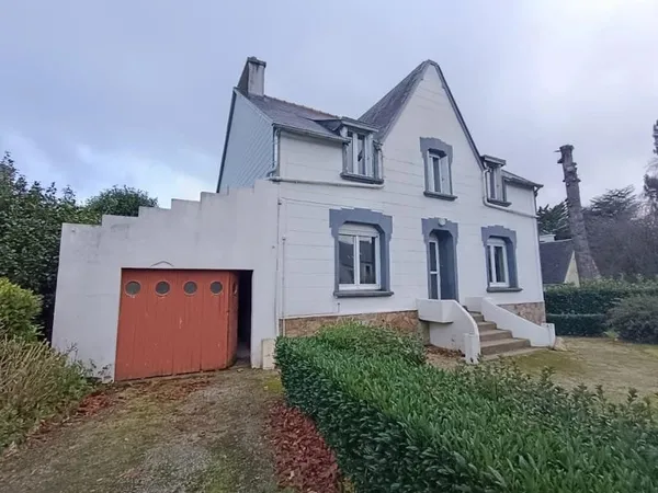 29520 Laz maison 5 chambres sous sol complet électricité récente double vitrage tout à l'égout