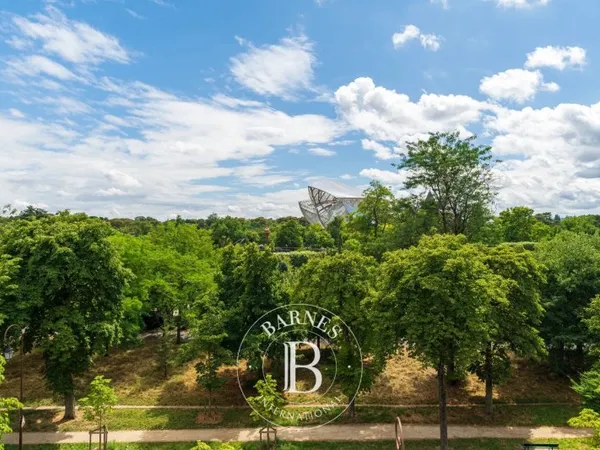 A vendre à Neuilly-sur-Seine - Barrès - Appartement d'exception - Immeuble années 30