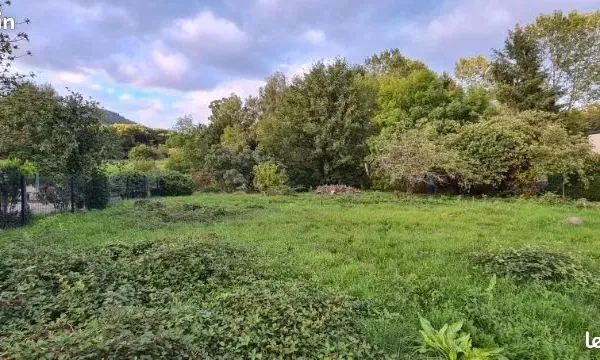 Terrain de 9 ares