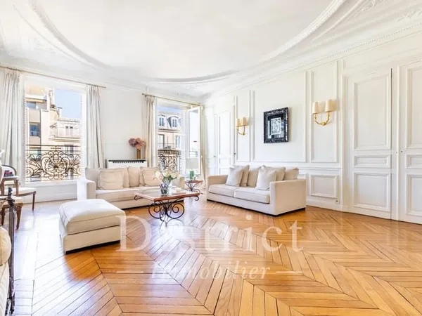 Fbg St Honoré / Pl des Ternes. 5 p de 172 m². 3 chambres. Balcon