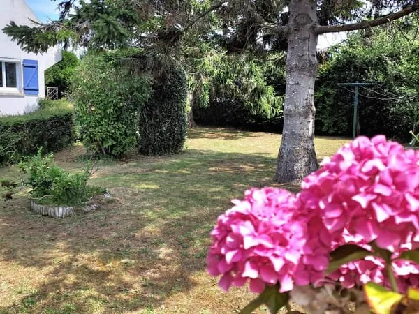 Maison Familiale avec beaux Volumes, commerces à pied