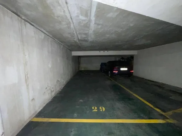 Parking 12 m²