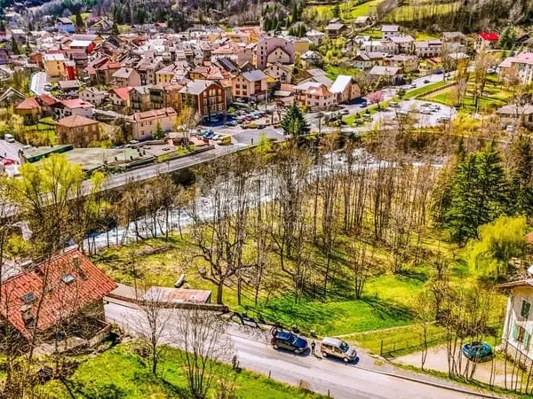 TERRAIN AVEC PERMIS D AMENAGER SAINT ETIENNE DE TINEE