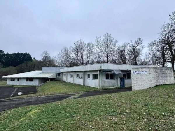 Local commercial 655 m²