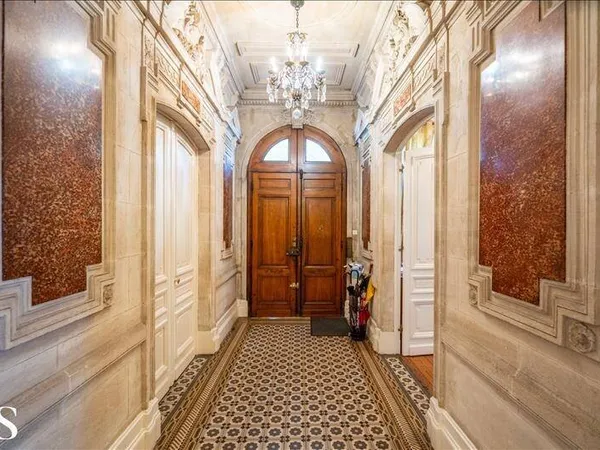 Maison 14 pièces 294 m²