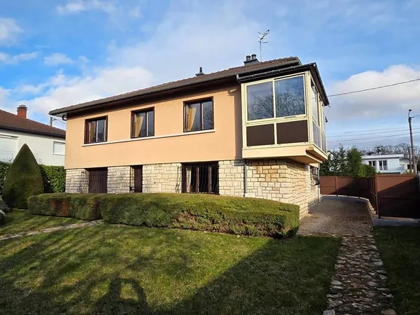 Maison de plain-pied 6 pièces 146 m²