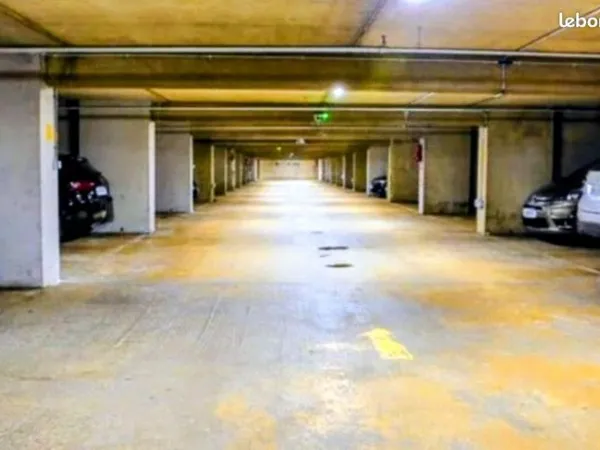 Place de parking la défense