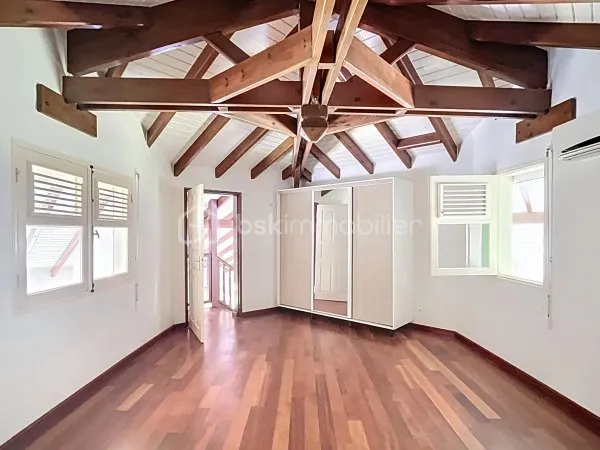 Maison 5 pièces 199 m²