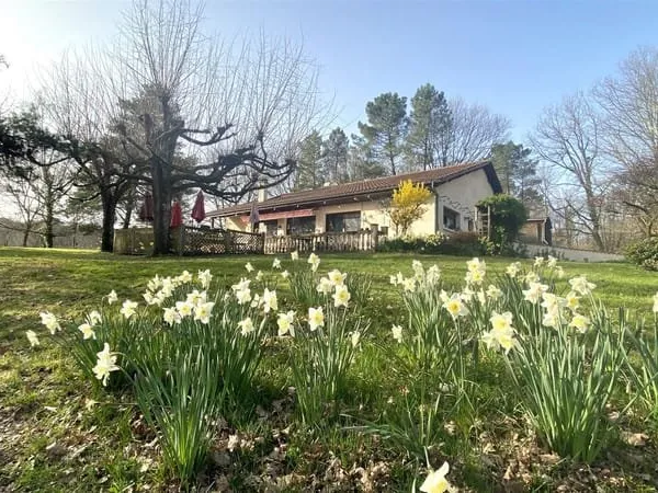 Maison de charme près de Brantôme dans un cadre paisible à la campagne