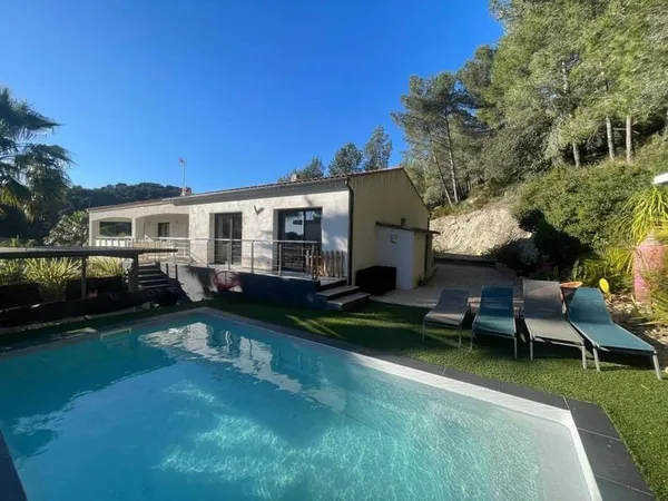 Villa 6 pièces 140 m²