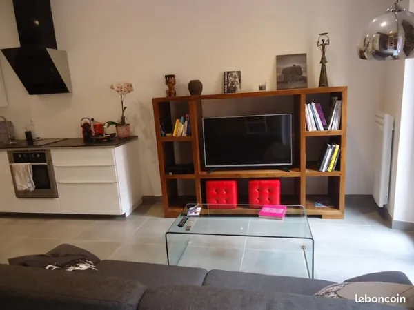 Particulier loue appartement meublé et climatisé 52 m2