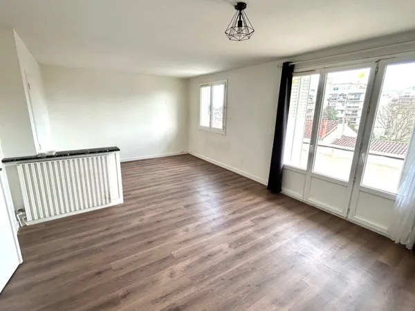 Vends appartement T3 à rénover