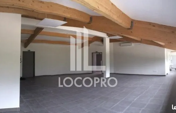 Bureau 78 m²