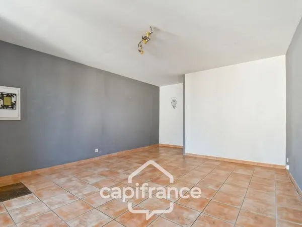 Maison à vendre 3 pièces avec garage à SAINT JEAN D'ANGELY (17)