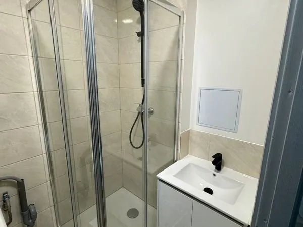 Studio rénové 16m² - Issy-les-Moulineaux - Métro ligne 12 / Tram T2