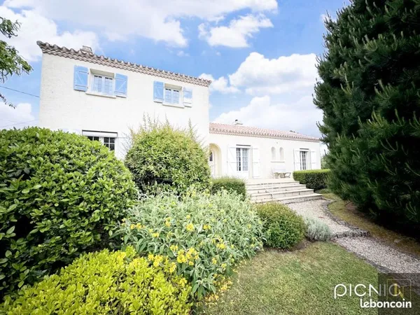 Maison 8 pièces 170 m²