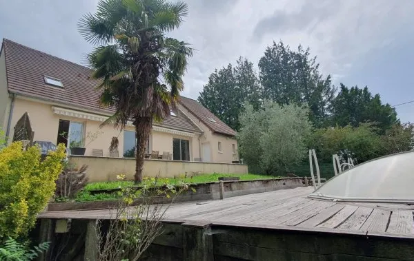 Maison 8 pièces 170 m²