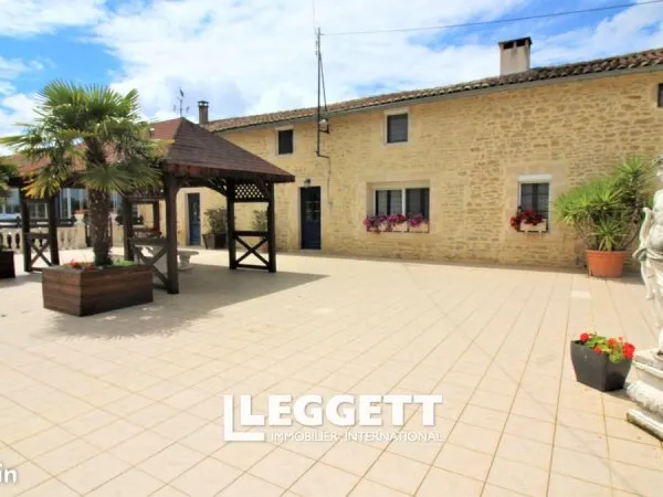 Maison 11 pièces 480 m²