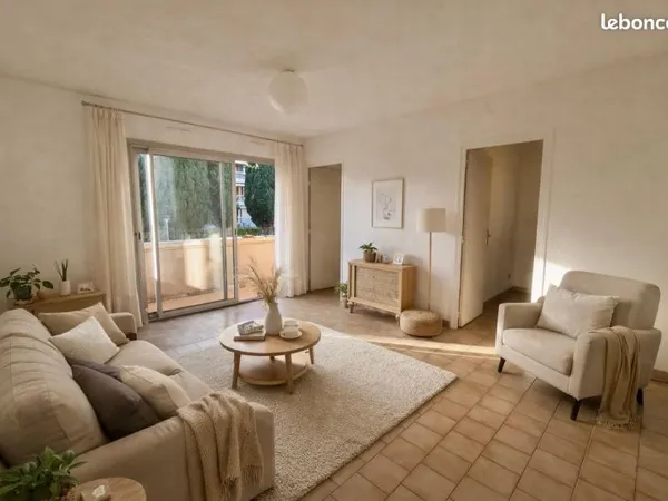 Appartement T2 lumineux avec terrasse - Orange, Centre-ville
