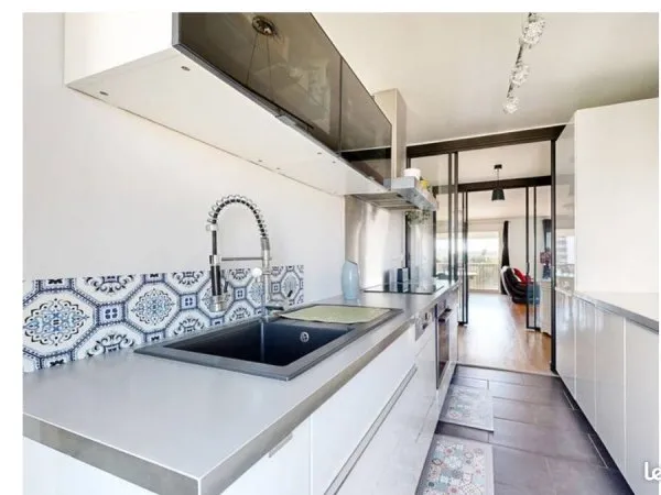 Appartement lumineux dernier étage