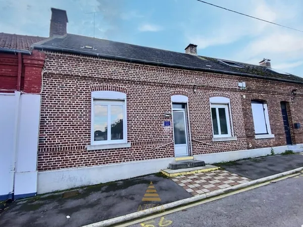 Maison à finir de rénover 3 à 4 chambres avec jardin, habitable de plain pied