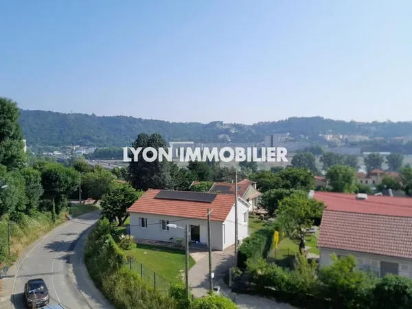 Appartement T3 de 62,5m2 -r Saint Romain en Gal - terrasse -