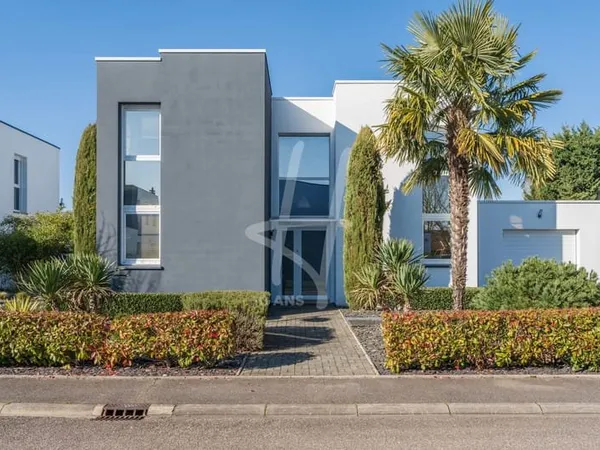 Marly | Maison contemporaine 195 m² - 4 chambres - Piscine et