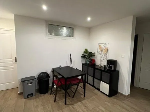 Chambre dispo dans appartement refait à neuf