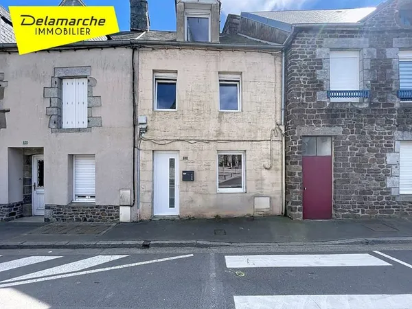 À VENDRE Maison de bourg entièrement rénovée à Cérences
