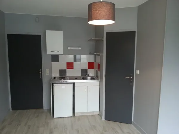 Angers quartier Doutre , studio VIDE