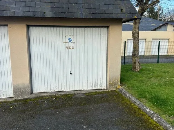 Box garage