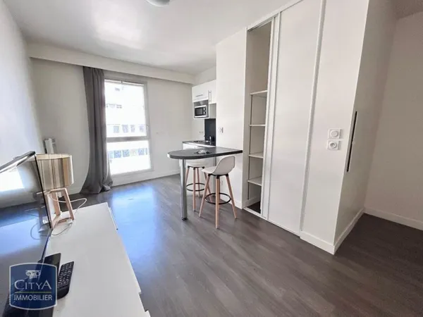 Studio 1 pièce 27 m²
