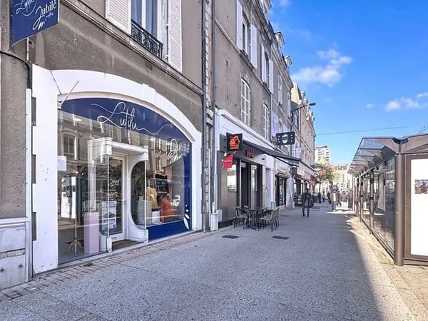 Local commercial 61 m²