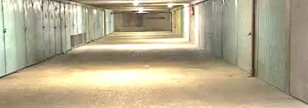 Garage/Parking