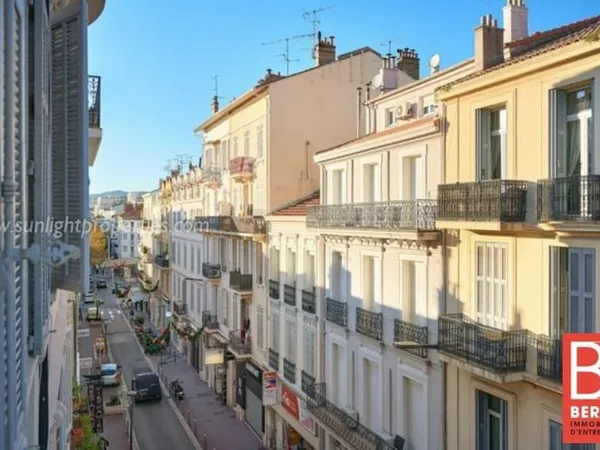 Local commercial 350 m²