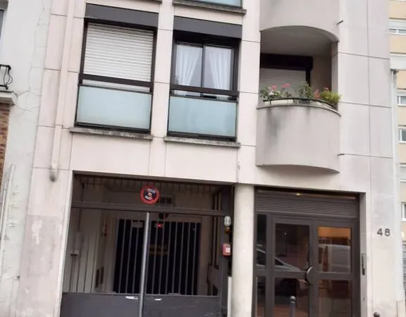 Garage/Parking