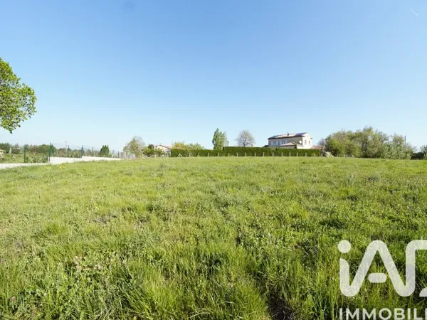 Terrain 956 m²