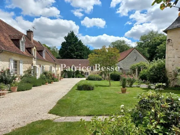 Maison 18 pièces 900 m²