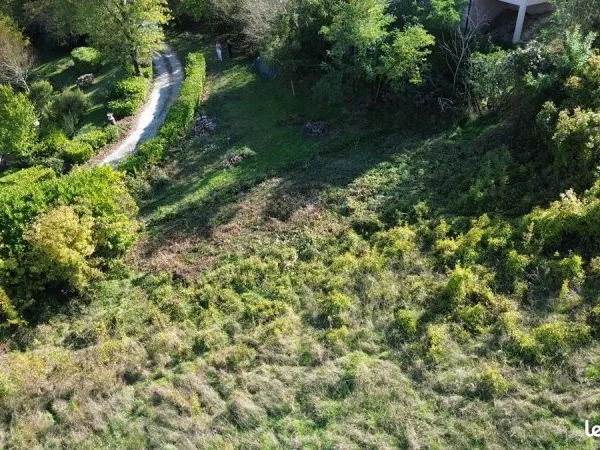 Terrain à bâtir avec vue - AYGUESVIVES
