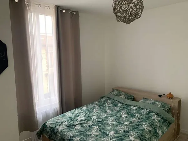 Appartement 5 pièces 10 m²