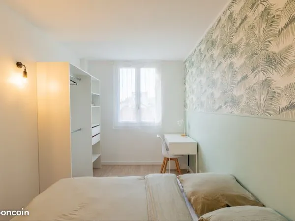 Chambre salle d'eau privative en colocation Épinay-sur-Seine